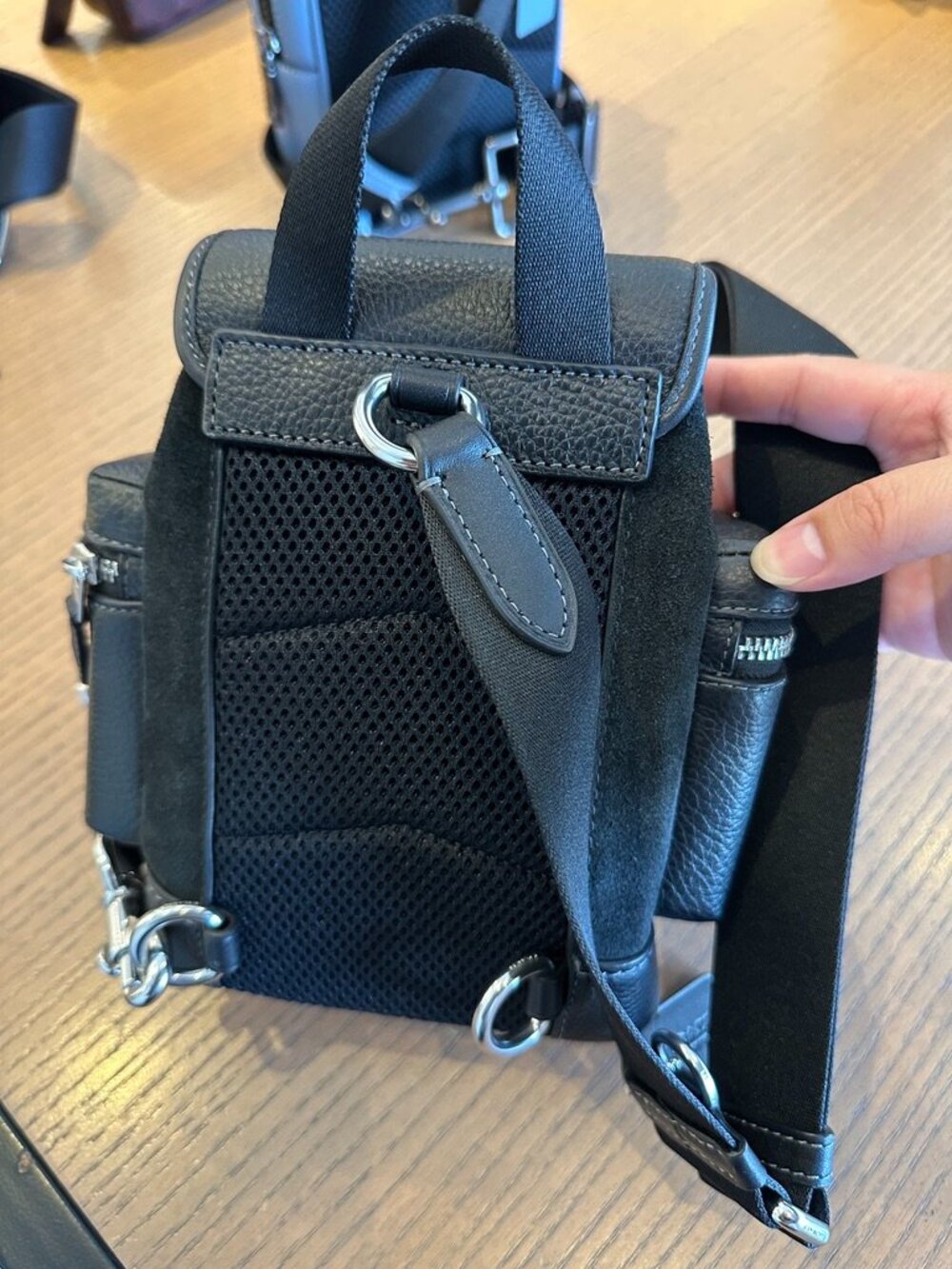 NWT! Coach CCE79 Men's Sprint Sling Pack Small Messager In Black Suede leather - Picture 6 of 11